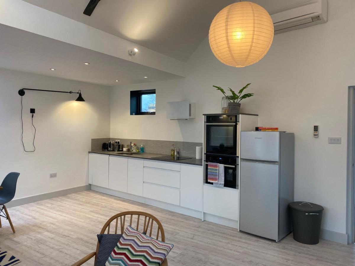 May Road, Stylish Townhouse Twickenham Buitenkant foto