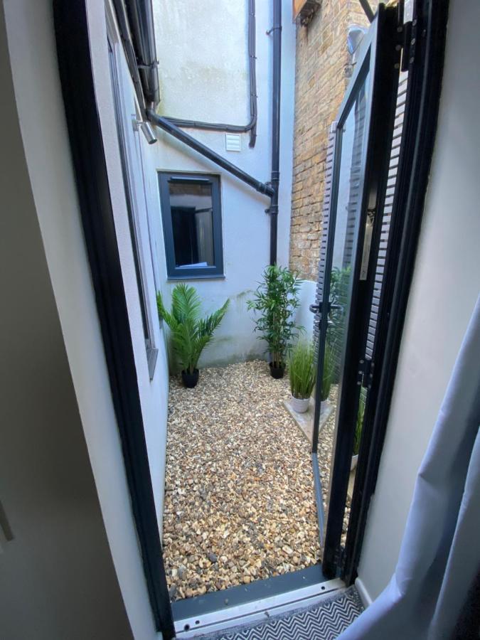 May Road, Stylish Townhouse Twickenham Buitenkant foto